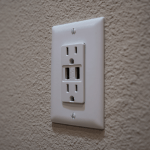 features-usb-outlet-for-web