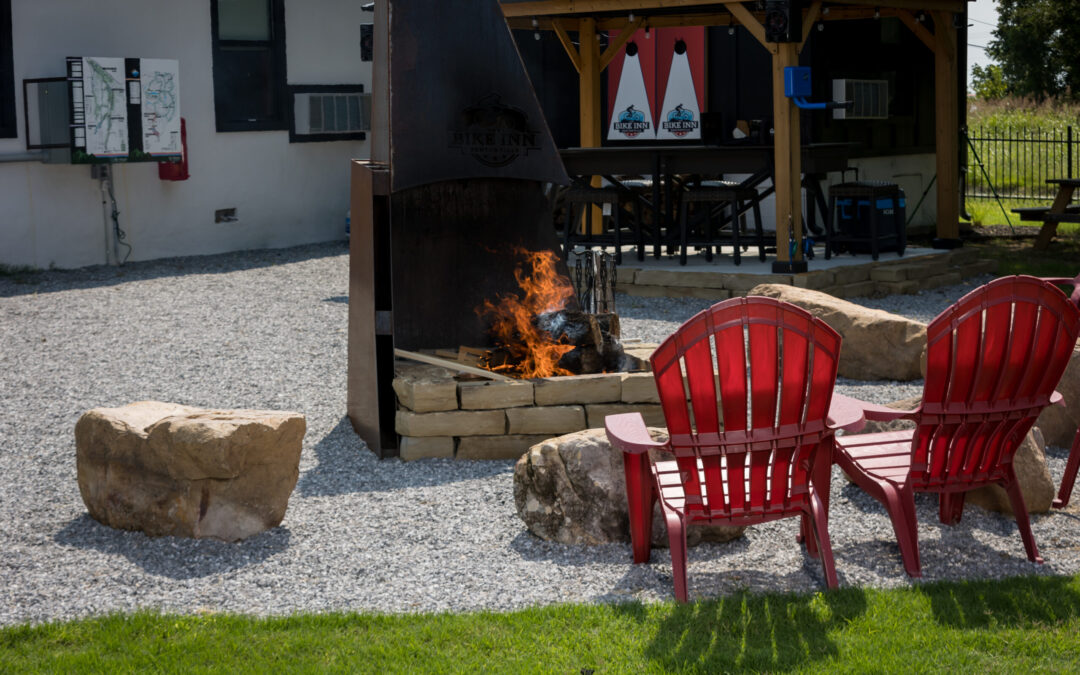 boutique hotel near Downtown Bentonville with outdoor gathering spaces